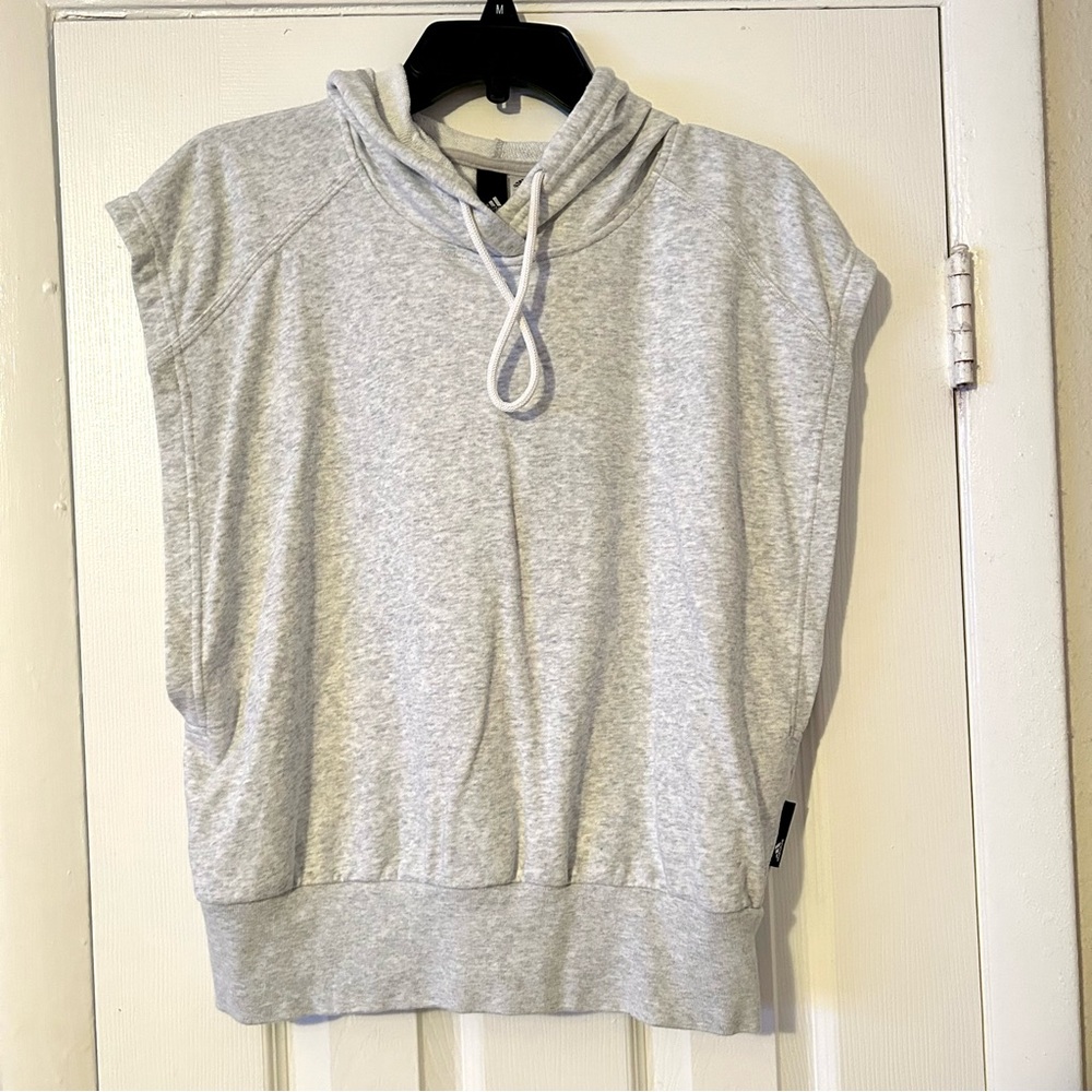 Womens NWOT Adidas sleeveless muscle hoodie, size M